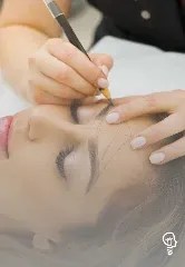 curso de DESIGN DE SOBRANCELHA